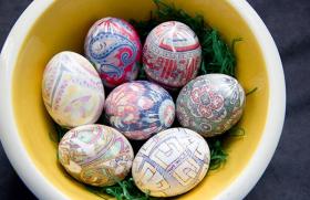 Как украсить яйца на Пасху своими руками в домашних условиях для детей поэтапно, декупаж из салфеток